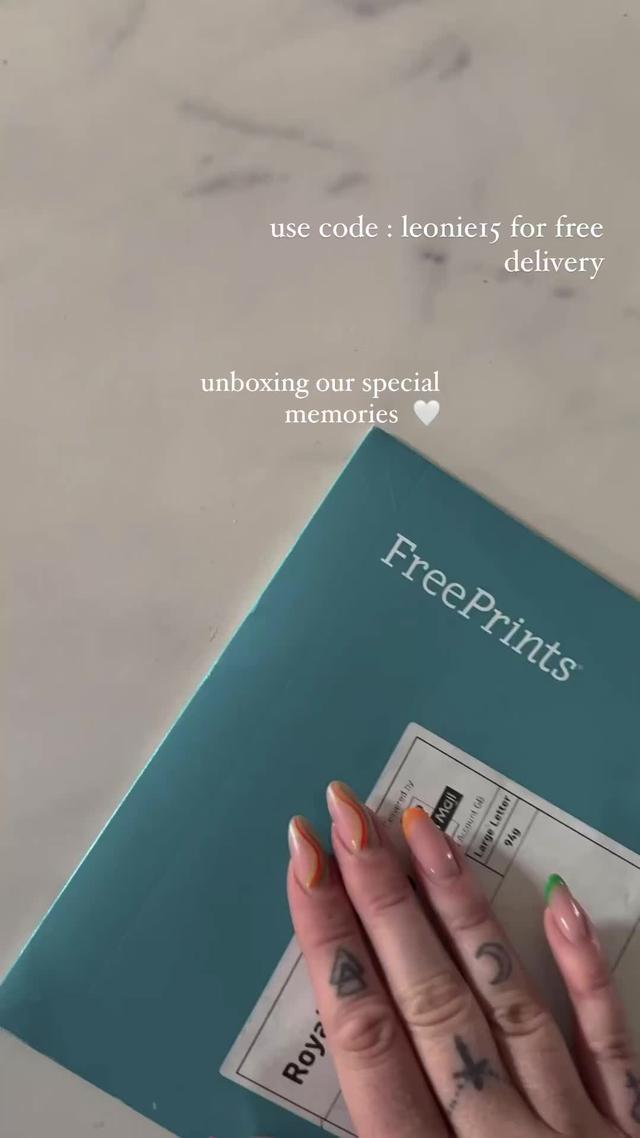 Get your 45 6x4 free photo prints every month. Just pay delivery. Or free collection points.