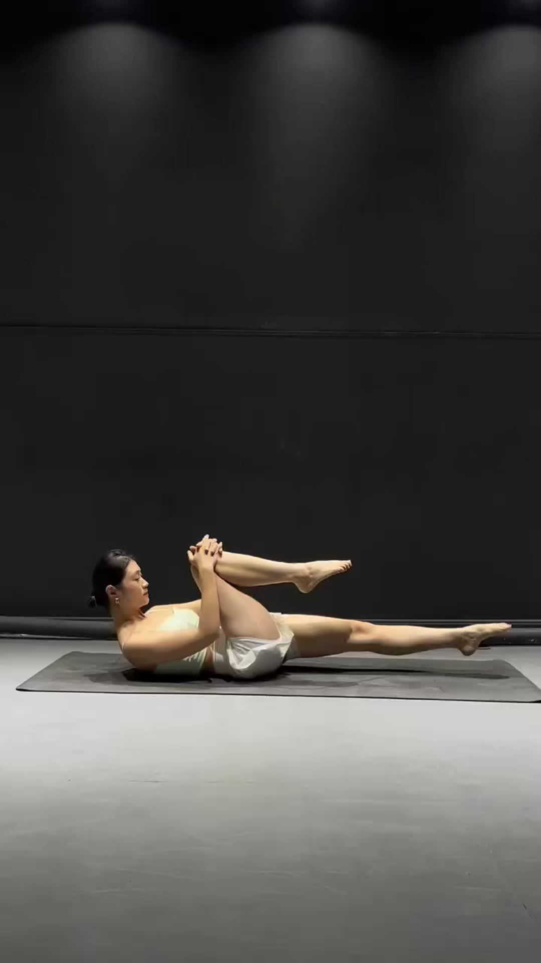 Simple exercise at home at any time, no equipment!