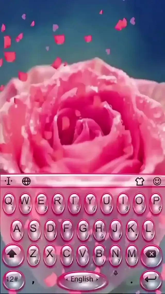 Enjoy a fully customizable keyboard