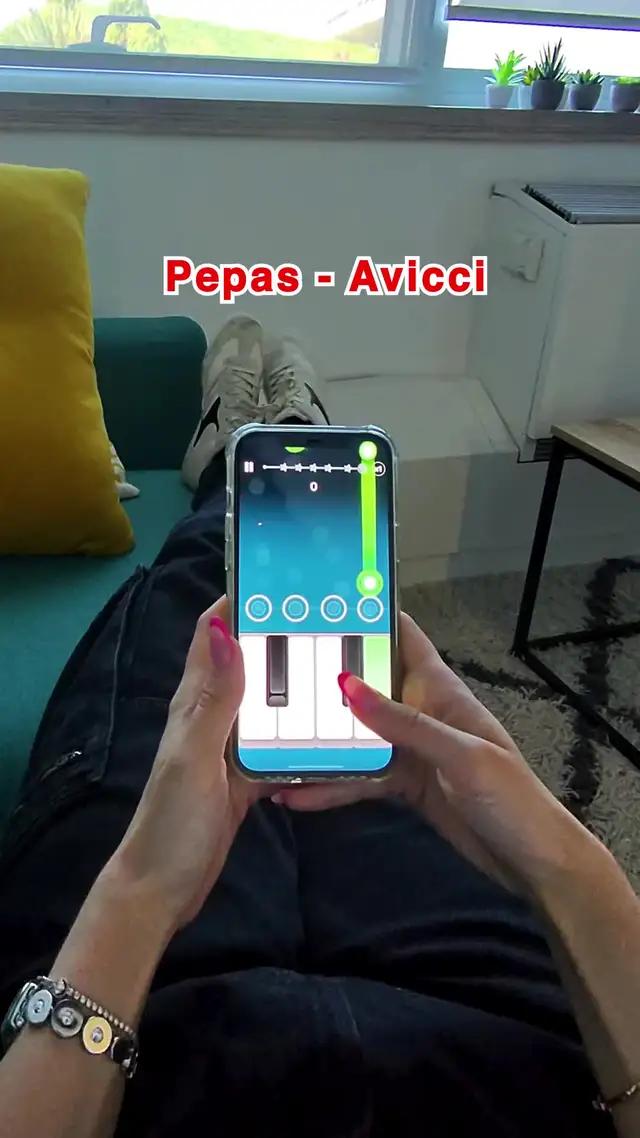 This piano game totally pops!