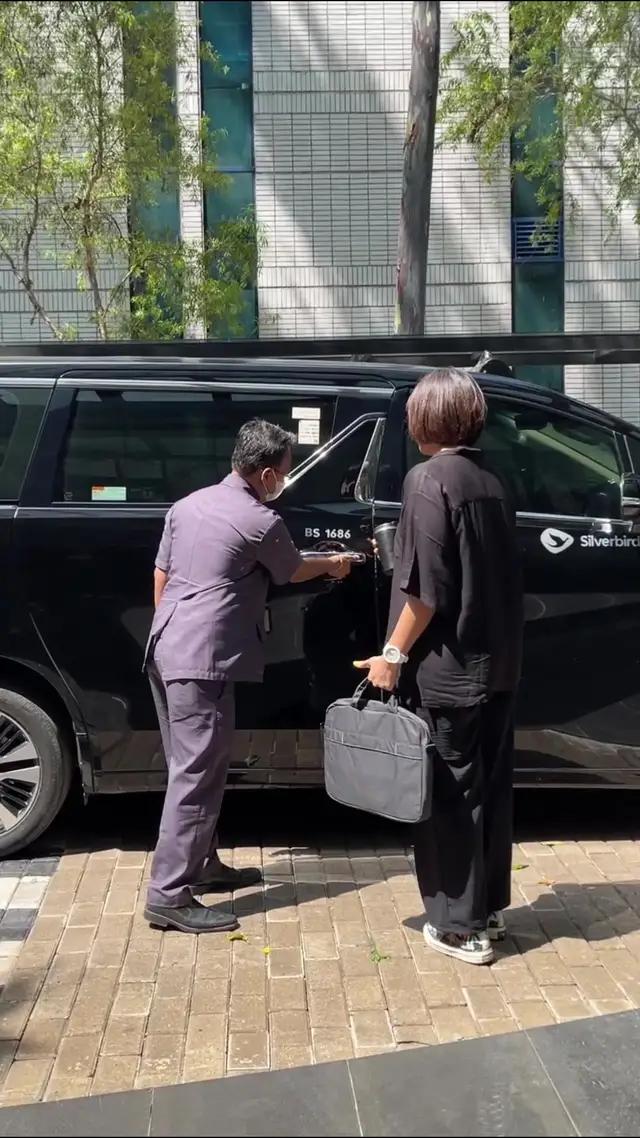 Experience comfort in commuting to the utmost, on a Silverbird ride. Order through MyBluebird App!