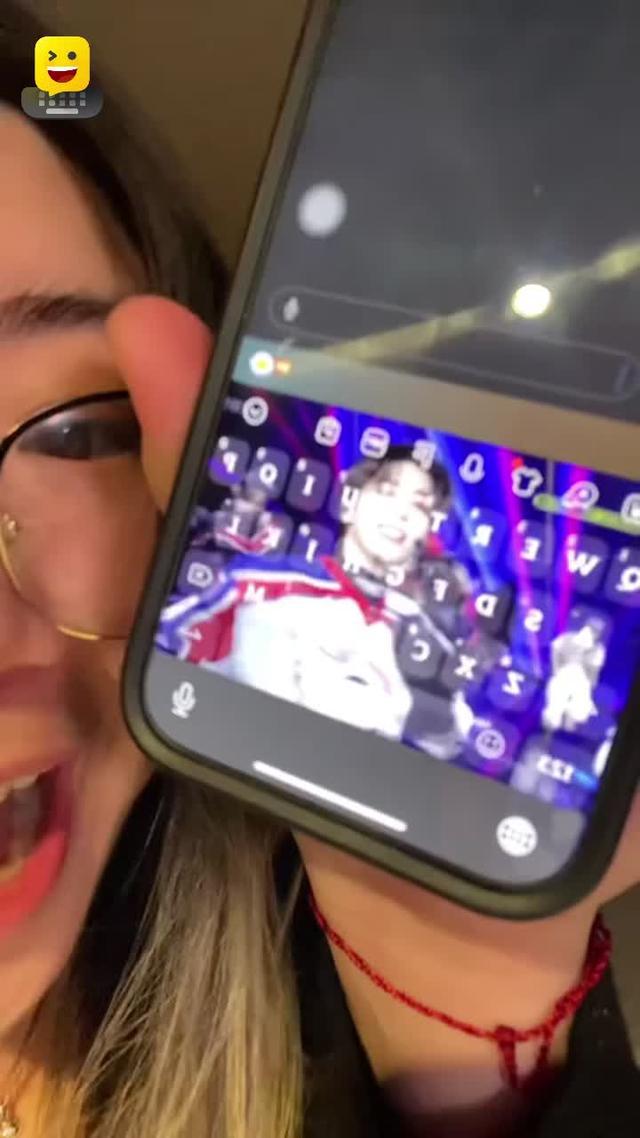 DIY keyboard APP - Facemoji keyboard