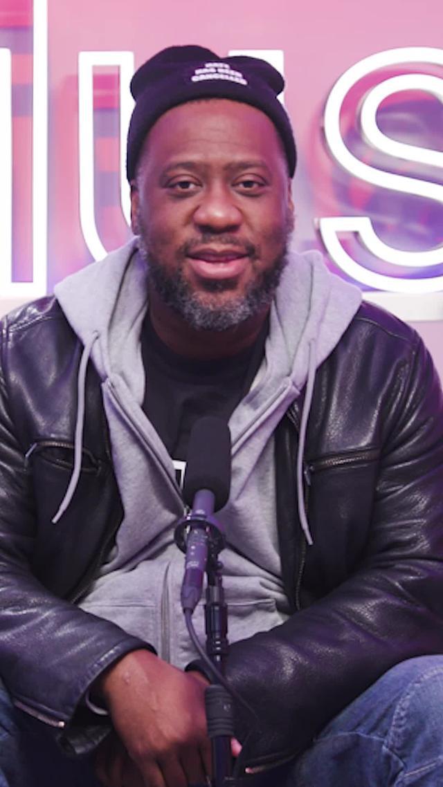 Listen to Robert Glasper’s Holiday EP, ‘In December’, exclusively on Apple Music in Spatial Audio.