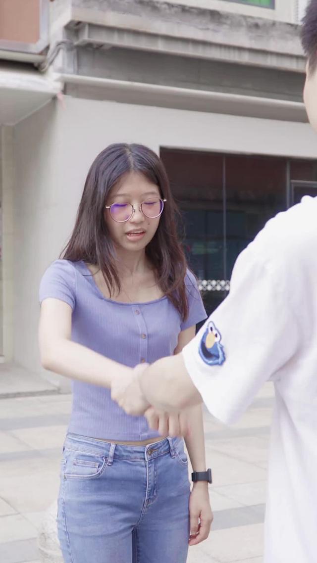 一天小龍蛋，三天長成飛天巨龍，最強馴龍高手就是你。