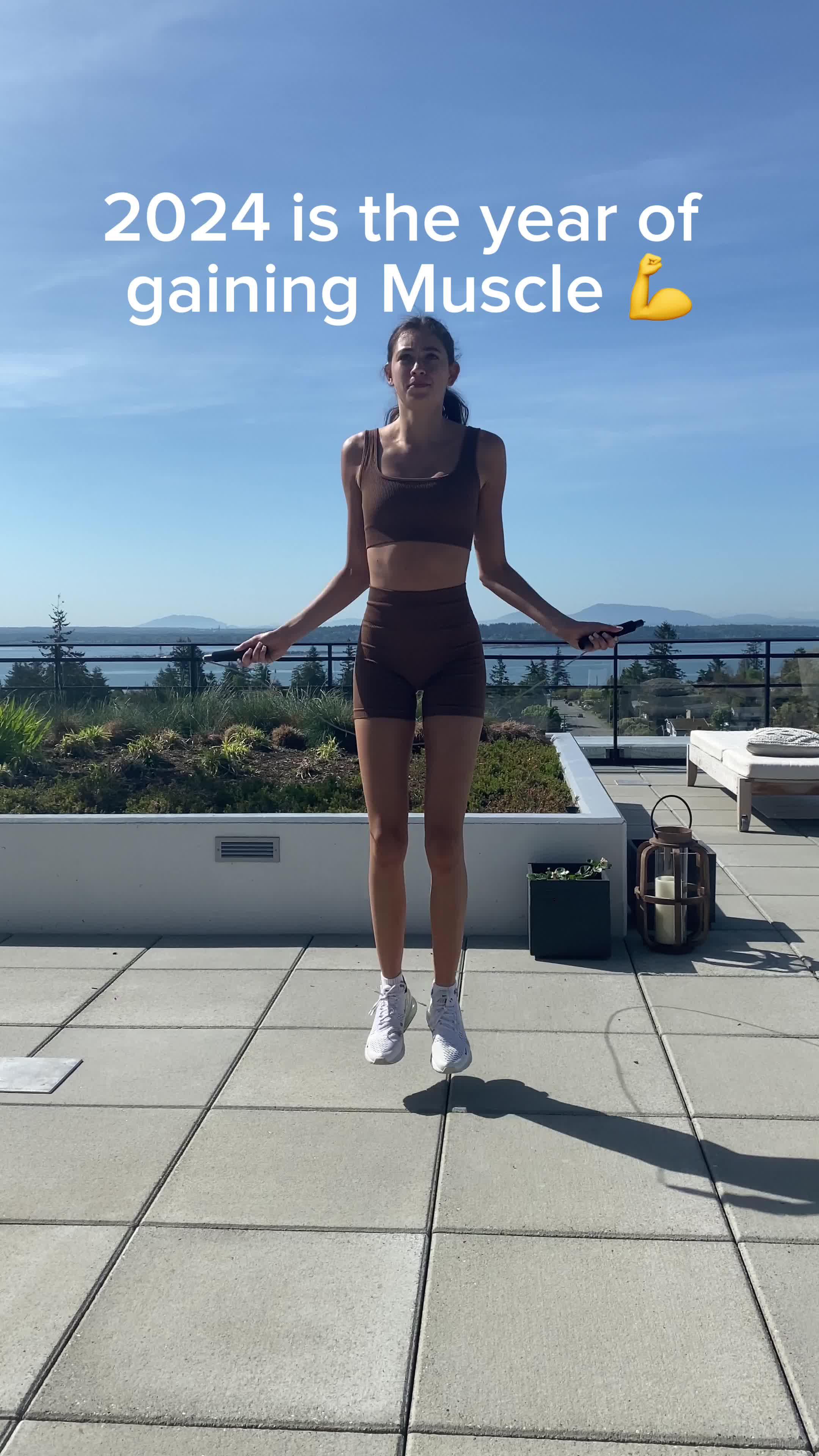 Download Fitia and get a nutritional plan to gain muscle or lose weight to achieve your goals.