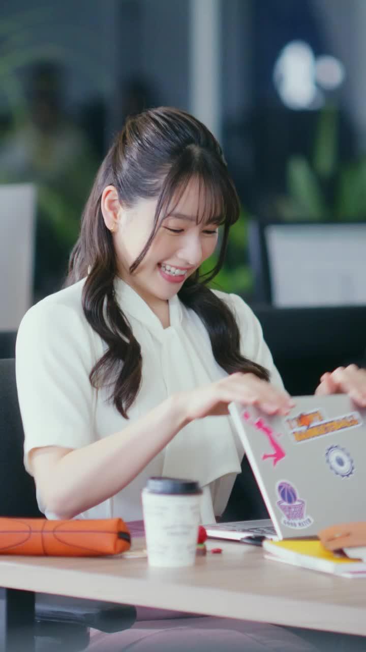 4周年記念に大型アップデート！
桜井日奈子と甘～いデートを楽しもう！