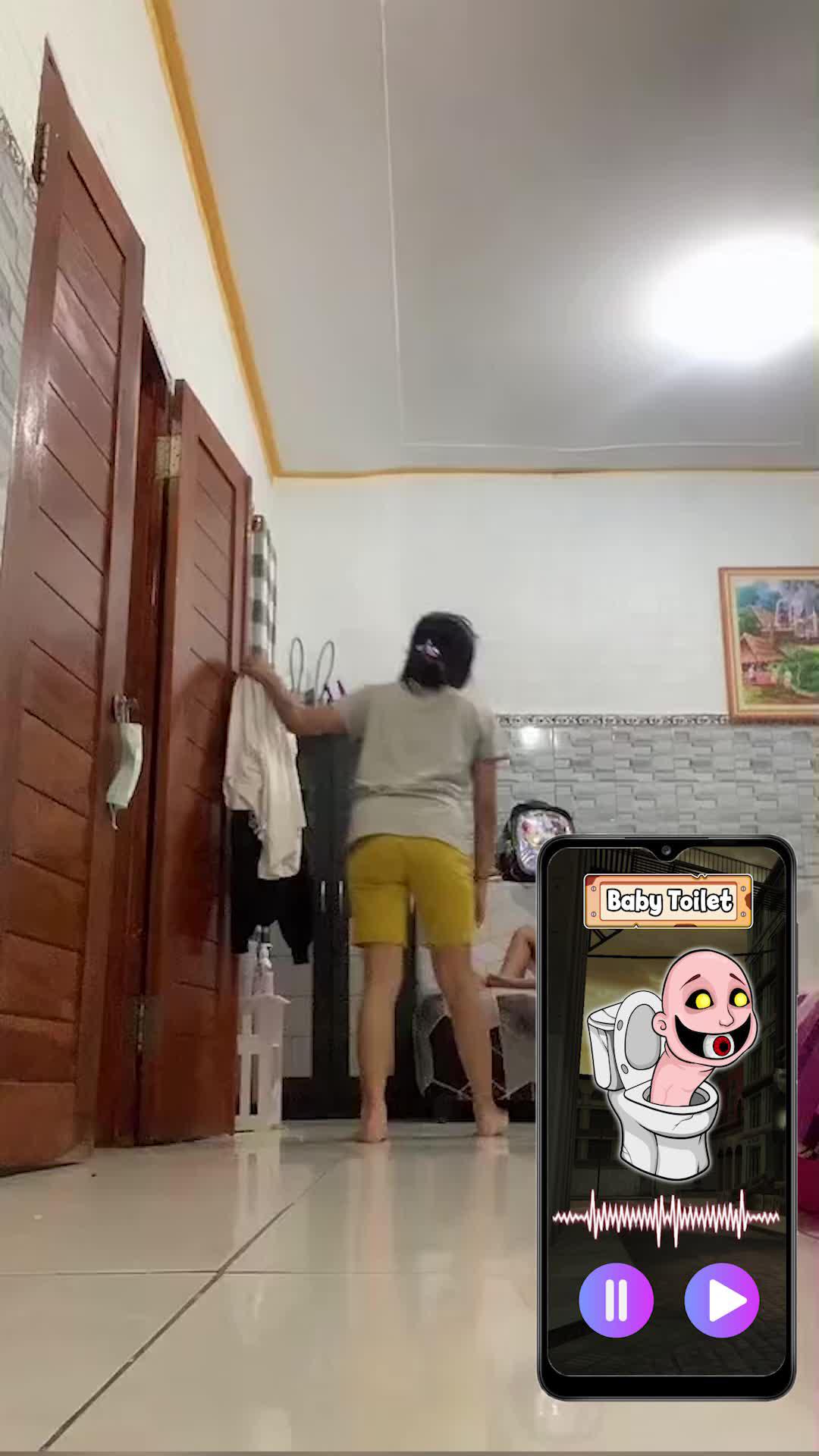 Prank your friends with scary monster sounds