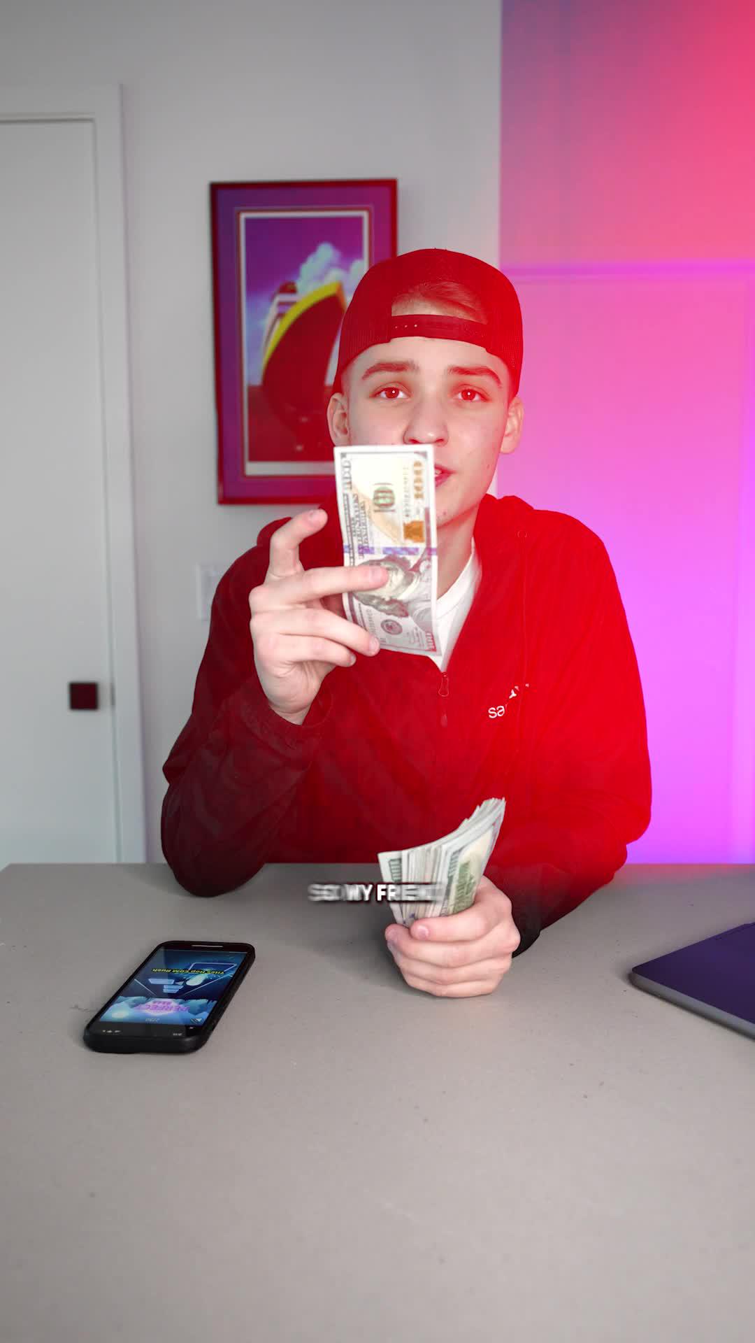 Why is this game so fun! Can't stop! It challenges your sense of music and reflexes.