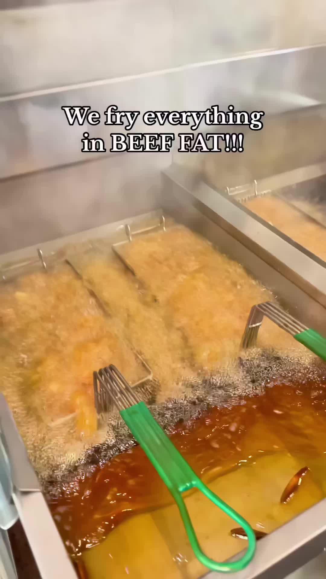 How to find tallow fries at restaurants like Fry the Coop on Seed Oil Scout📲 1: Download Seed Oil Scout  2: Open the map in your city, we have options in every major city GLOBALLY 🌎 3: Use the “Tag” filter on the filter bar to select your favorite fats and ingredients 4: Tap around the map, or open the list view to see the nearest spots Seed Oil Scout has safe restaurants in every major global metro, download and dine fearlessly with over 500K scouts around the world 🫡 #EatClean #NoSeedOils #CleanEating