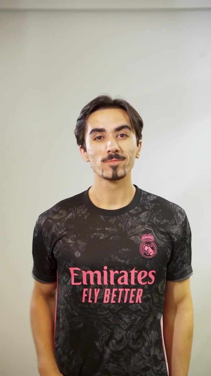 Use Facemoji to easily achieve efficient and accurate replies.