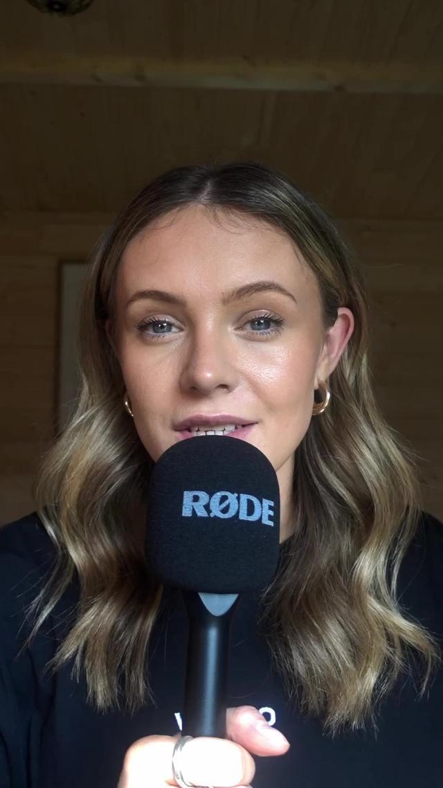 The easiest way to add captions to your videos. Just using your phone.