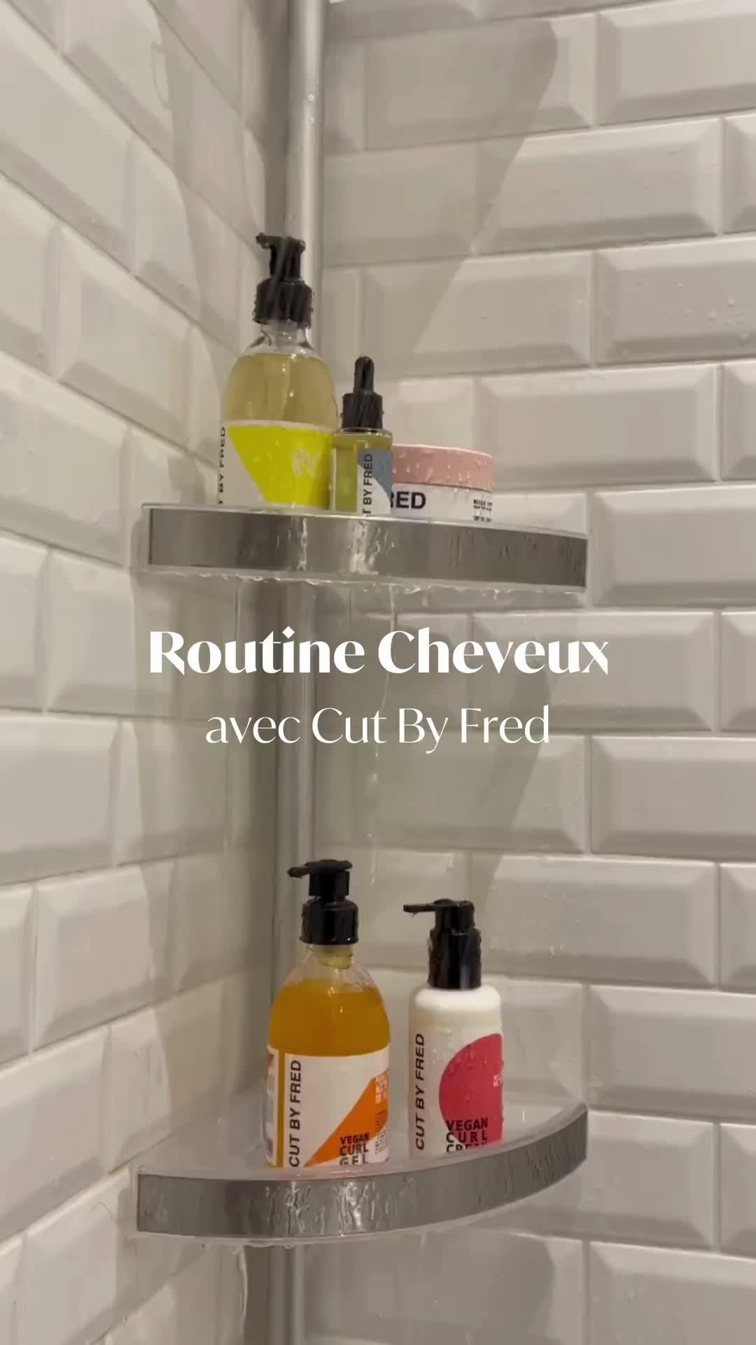 On craque totalement pour les produits @cutbyfred !😍  Ils sentent bon, ils chouchoutent nos cheveux qu'ils soient bouclés, lisses ou frisés ! On les a à prix tout doux sur beautéprivée.fr   #beautéprivée #cutbyfred #haircare #love
