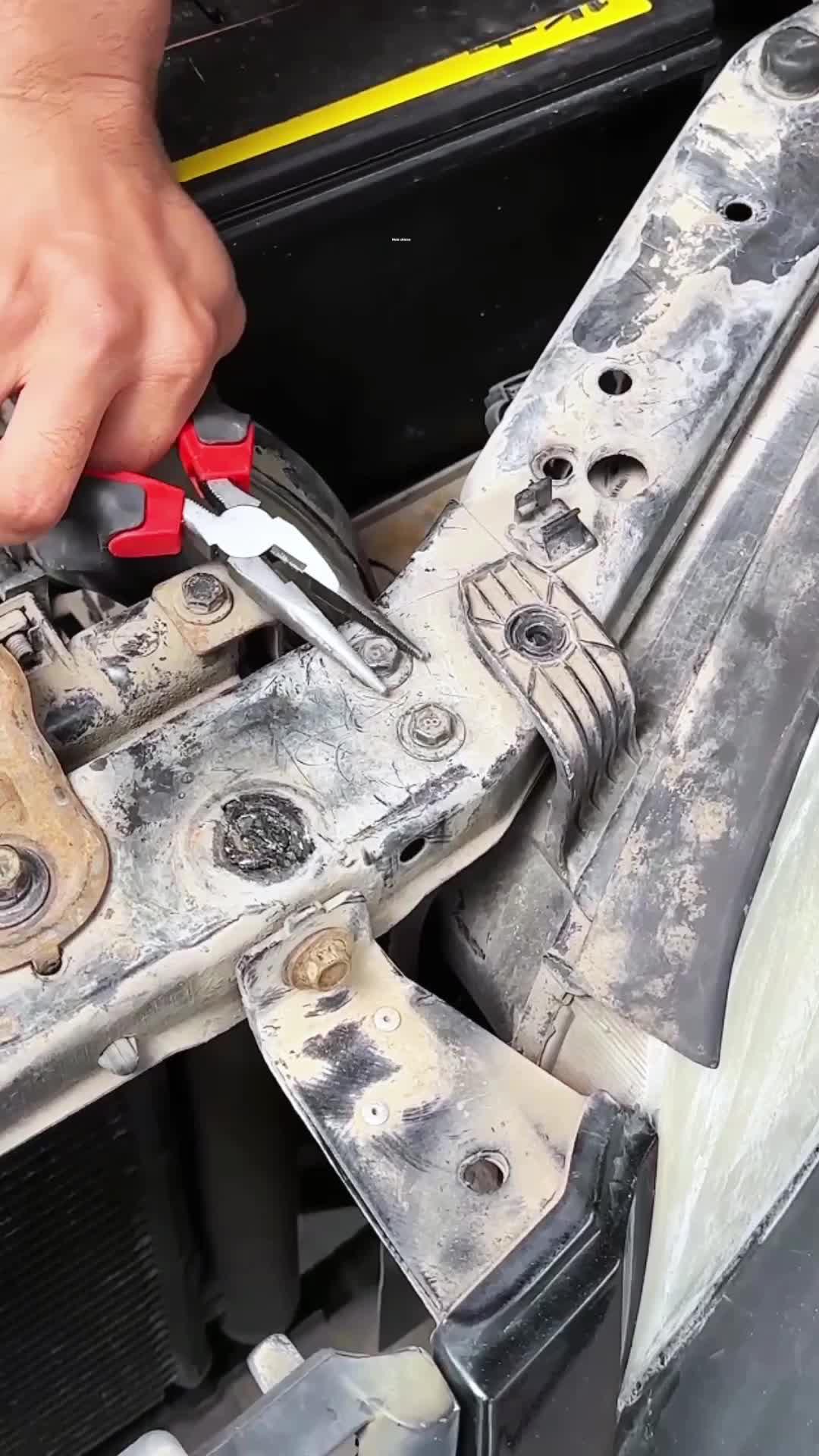 ¿Listos para el siguiente nivel de bricolaje en casa? 🔧✨ Con este juego de sockets, no hay tuercas que se resistirán! Perfecto para todos tus proyectos DIY, muebles, o incluso para poner a punto tu auto. 🚗💪 Duradero, completo y ¡esencial en cada caja de herramientas! #JuegoDeSockets #Herramientas #DIY #Mecanica #Bricolaje #HazloTuMismo #CajaDeHerramientas #Autos #ReparacionesEnCasa #Temu #TemuMéxico #DescubreTemu #Ofertas #InstaTools #ReelsDIY