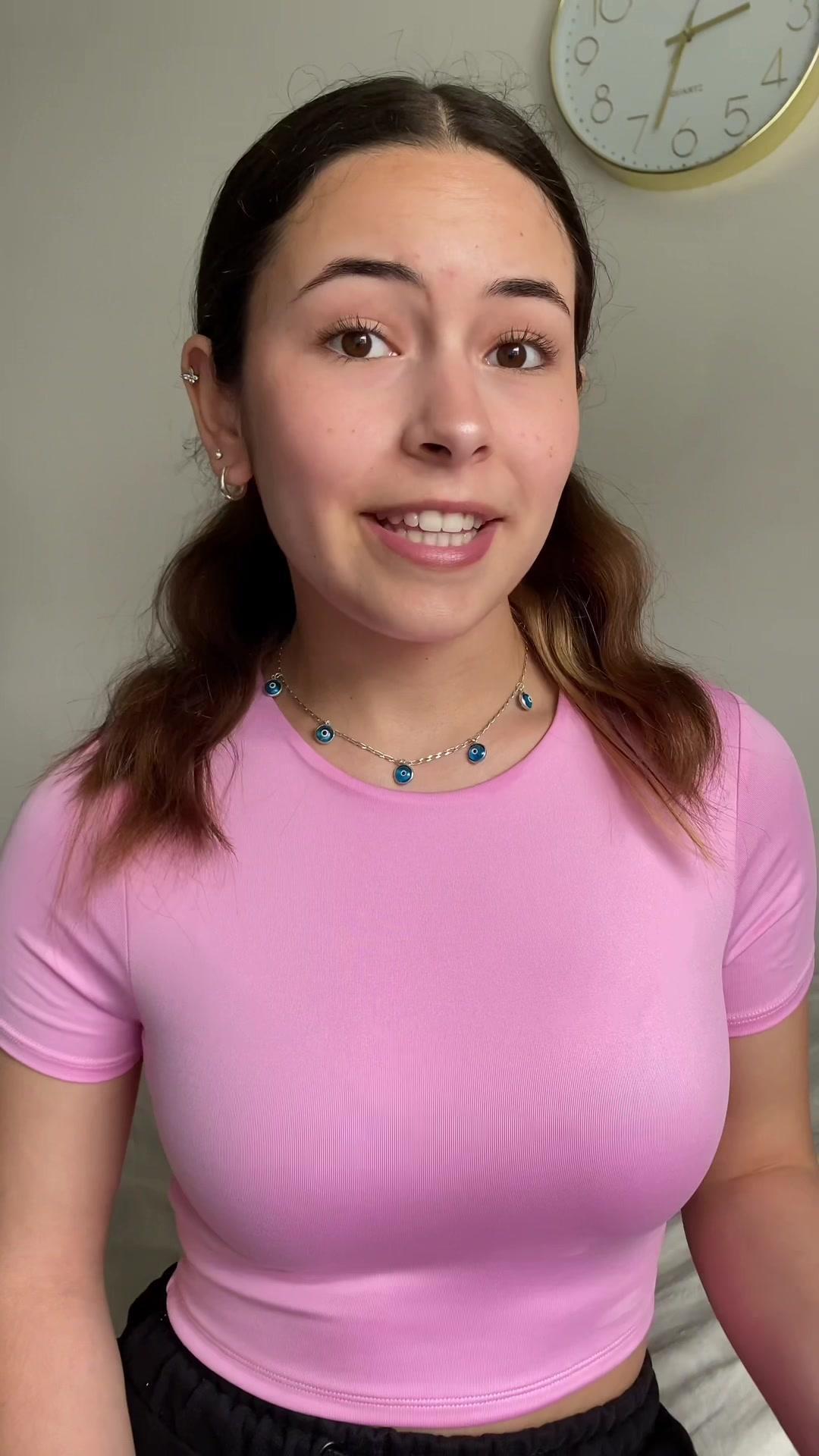 Wusstet ihr, wie man so eine Loop erstellt?🤔Ich habe es bis vor kurzem nicht gewusst😮 Ich finde diesen Effekt wirklich Mega cool! Probiert es selber mal aus 🥳 #videoloop #loop #capcut #capcutedit #editingvideo #videoviral #ugccreator #ugccontent #contentcreator #contentcreators #contentcreation #digitalmarketing