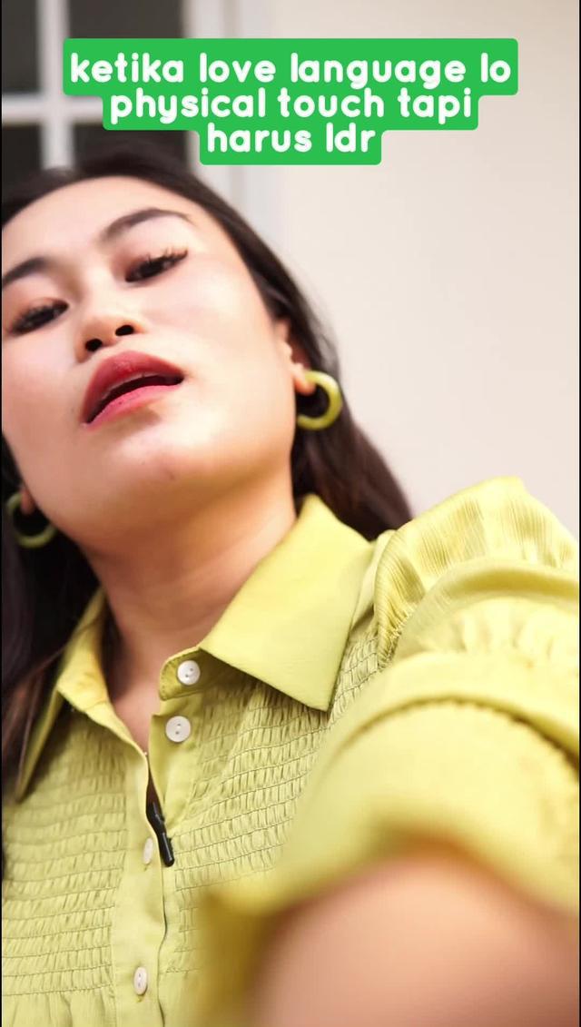 Gak bisakah diskon s.d 50 ribu ini mendekatkan kita lagi?