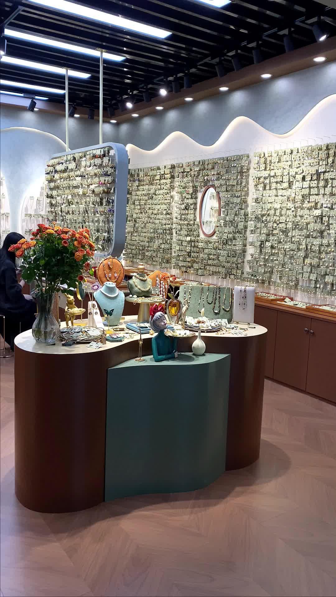 You can buy high-quality products without leaving home. Wholesale purchases are welcome.