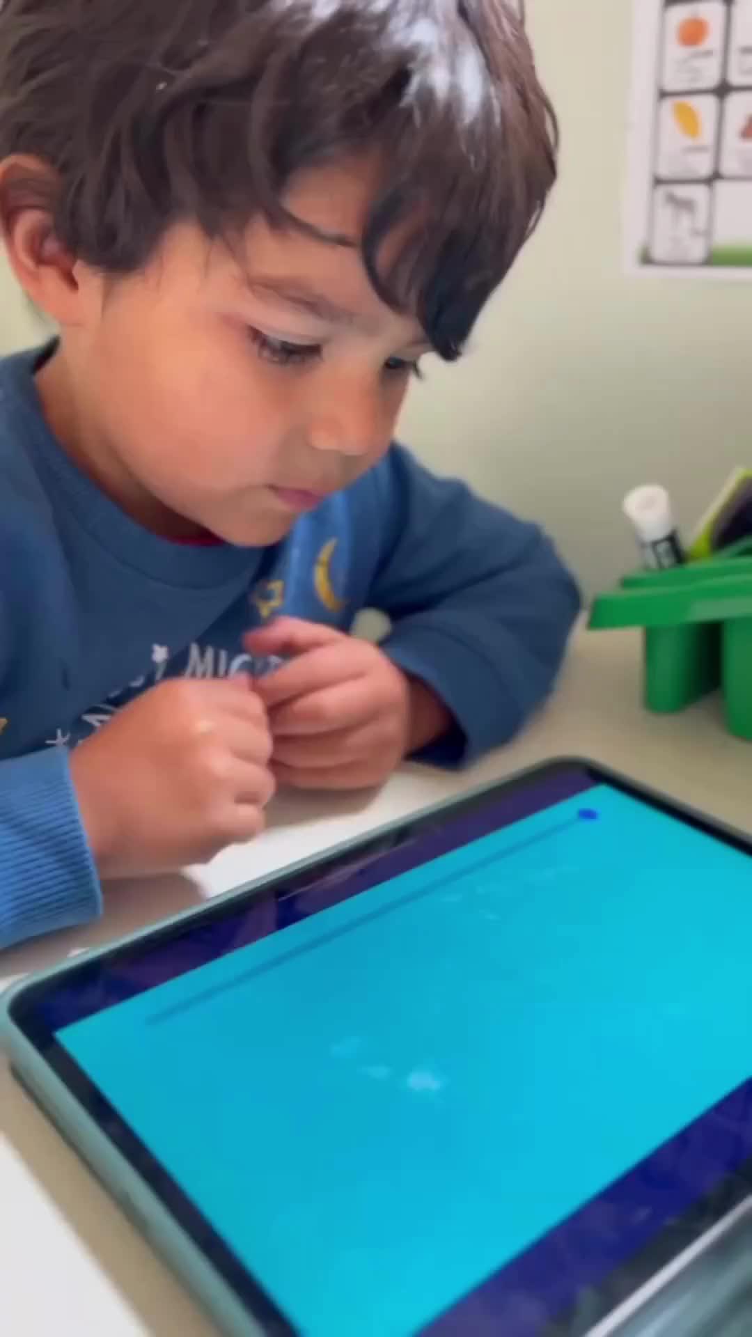 Share THIS with the parent of a new or struggling reader! #readingskills #learntoread #parentingtips #learningapps #readingapps #practice