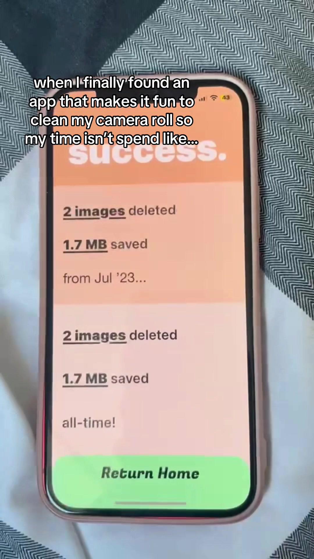 Such a fun way to go through my camera roll and seeing what i dont need anymore #swipewipe  #cameraroll #photodump