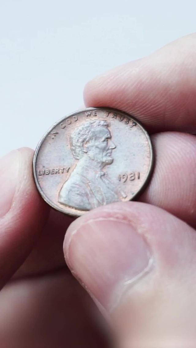 One tap to Identify ANY coin!