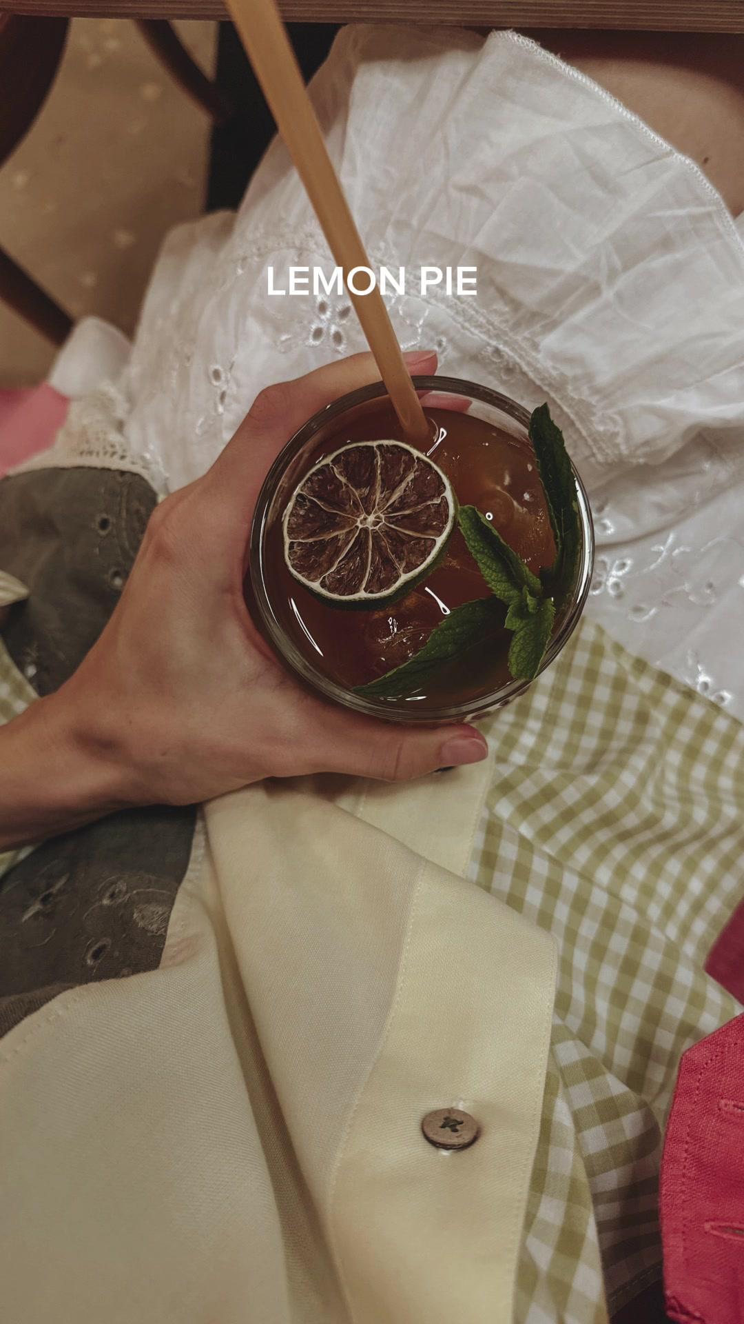 Make your photos look great again with (un)real app. Download in AppStore 🧜🏼‍♀️ #unrealapp #unrealpresets #unrealbazh #photoeditingapps #uniquepresets #photoediting 