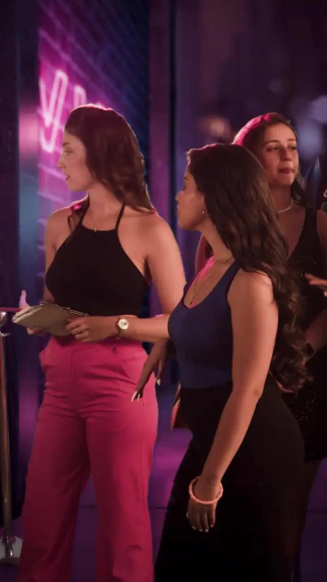 Learn the basics step-by-step from reading sheet music to playing with both hands