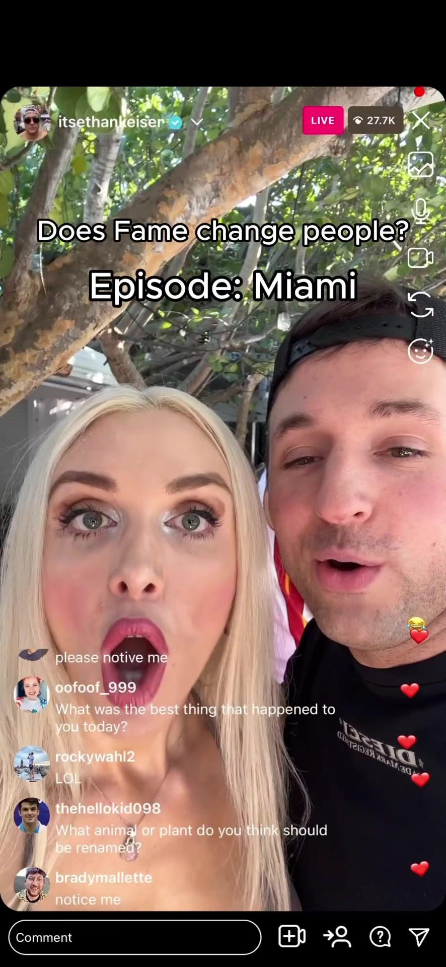 Being famous in Miami! Check out Parallel Live and try for yourself! #bigbrain #fakelive #fakefamous