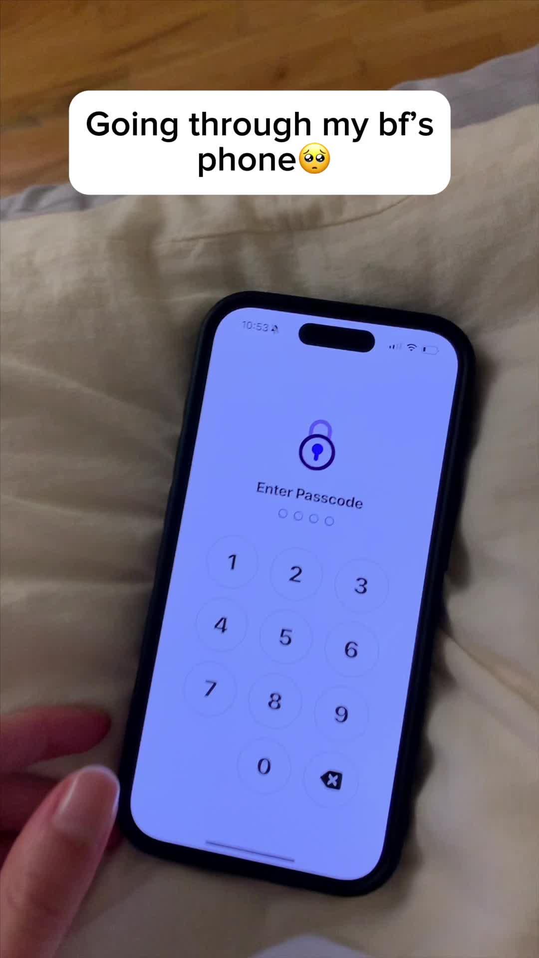 Protect your privacy with the "Don't Touch My Phone" app!