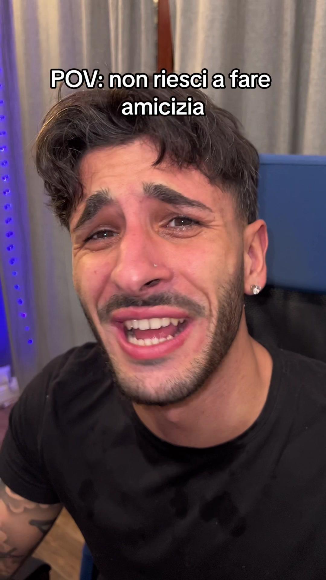 Andatemi a cercare su Azar e scaricatelo, link in bio! @Azar Official #connectwithazar #Azar #meetonazar #getsocialazar #funwithazar #Omegle #connectwithazar @Churrasco