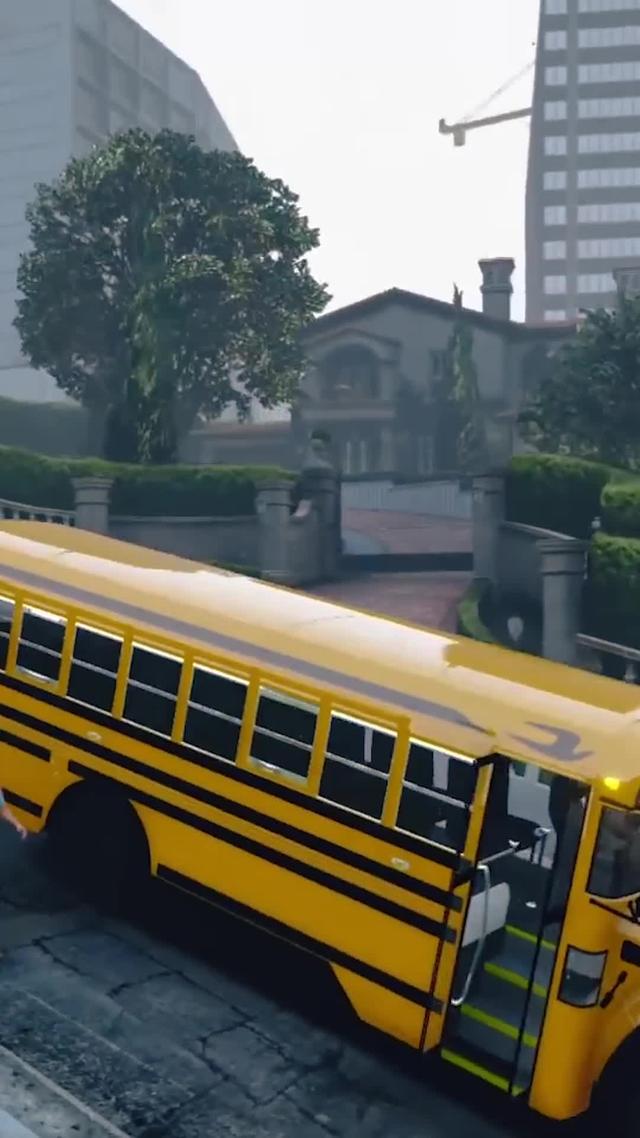 Experience the exciting daily life of a bus driver!