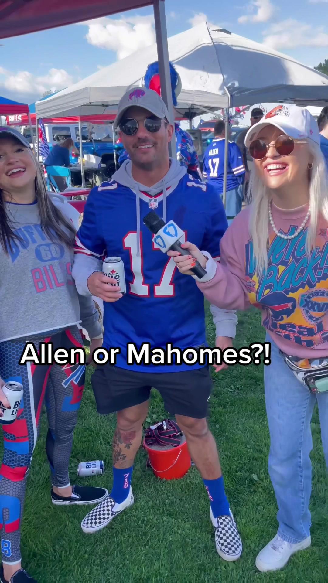 Q&A w/ @buffalobills fans: who are you taking?! @gabbgoudy #SoFiMoneyMoves #buffalobills #billsmafia❤️💙❤️💙 #joshallen #colebeasley #patrickmahomes