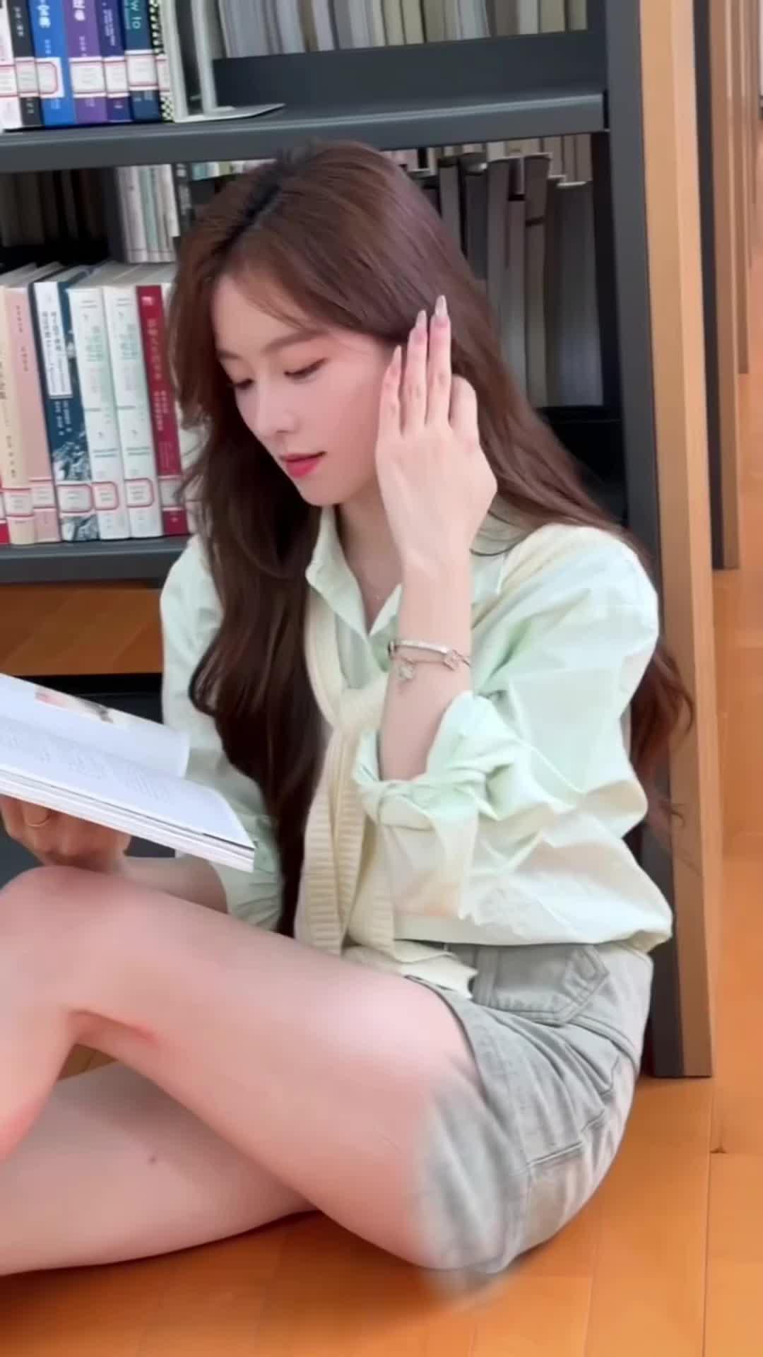 Track your TBR with Bookly