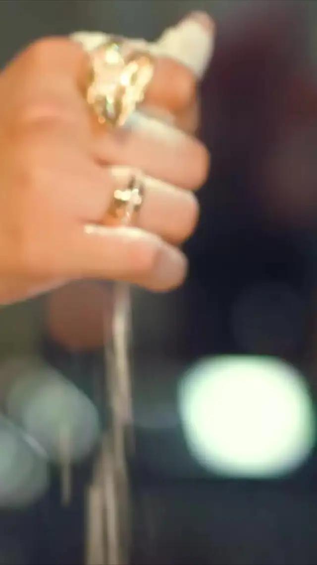 هل يوجد أحد للعب معا؟