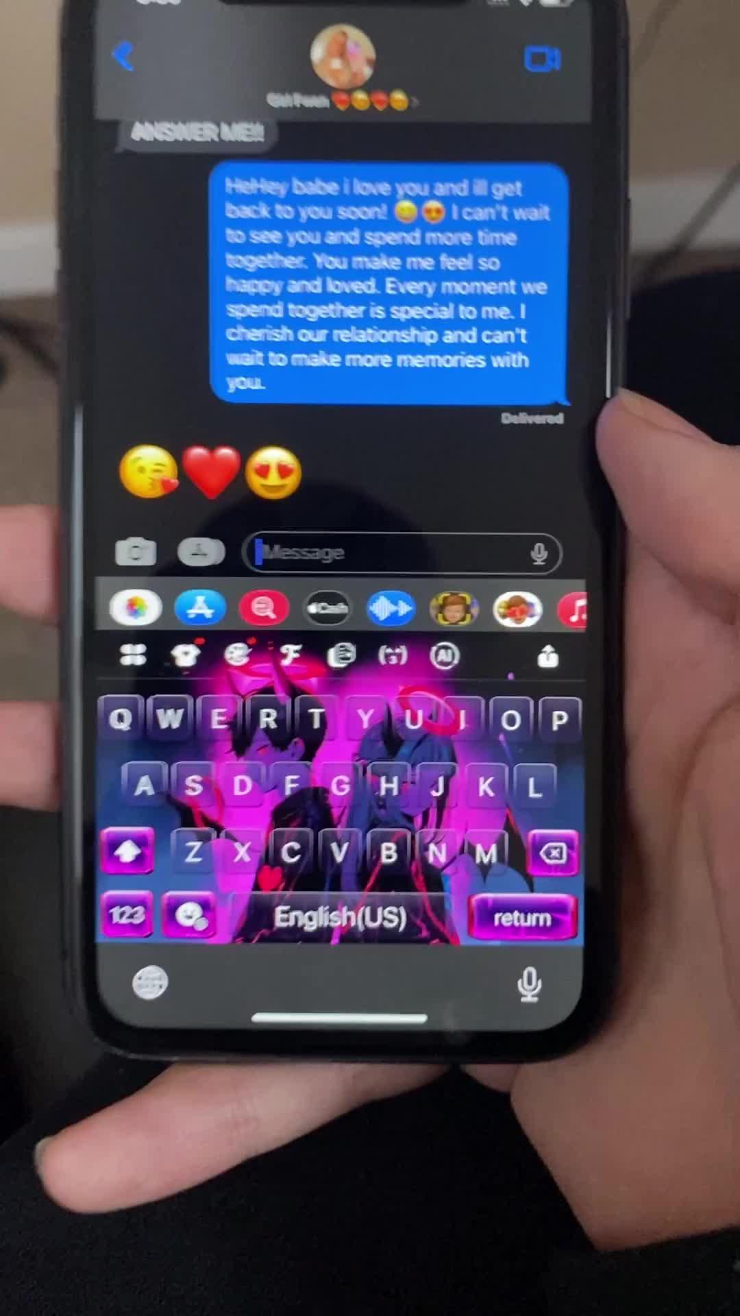 Set exclusive  keyboard& themes for your Phone