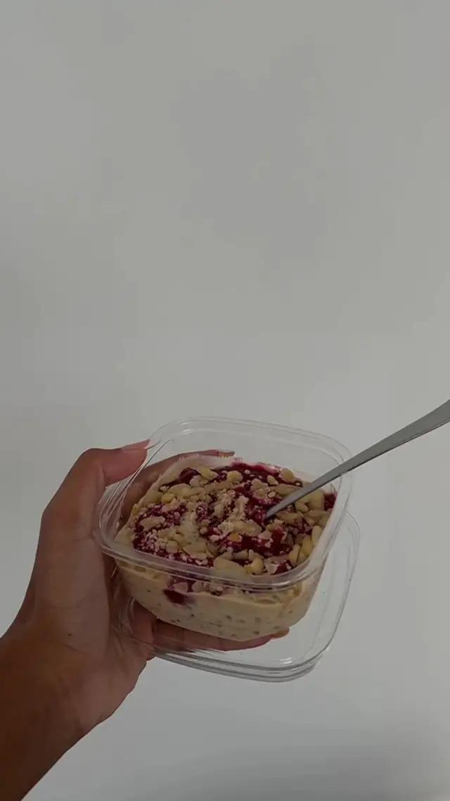 Looking for an amazing delicious meal plan subscription, try Calo! Download the app and enjoy chef cooked meals that are portioned for you 💚