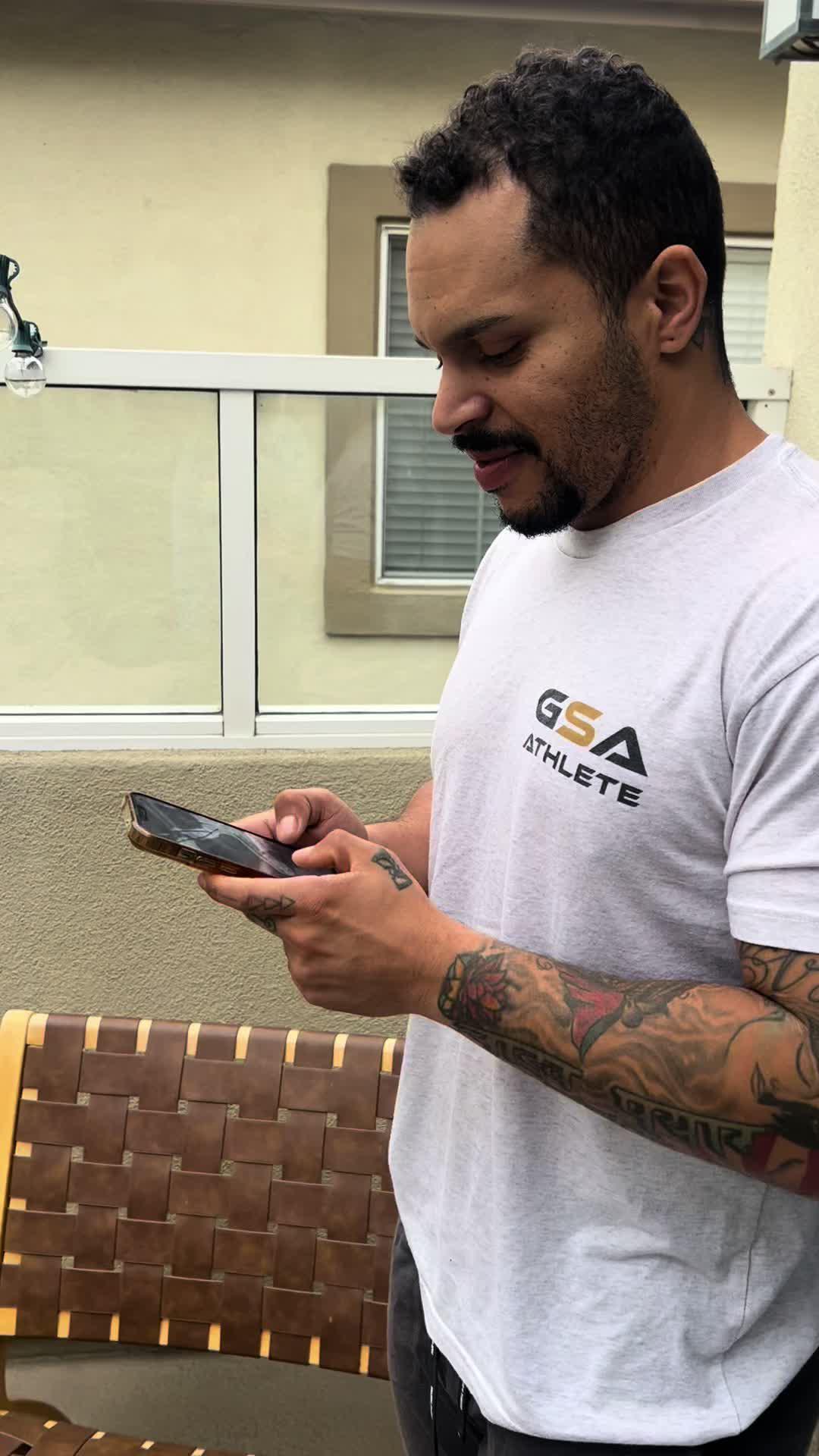 Set exclusive  keyboard& themes for your Phone!