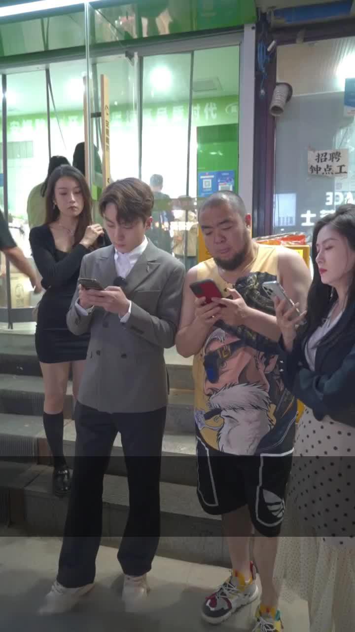 Đăng nhập tặng ngay 1000 lần rút, rút được 5 sao rồi hãy bắt đầu