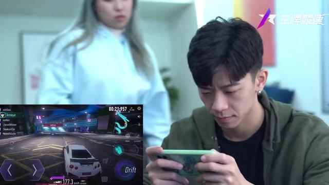 立即加入賽車俱樂部，語音組隊放大招贏得奢華超跑！