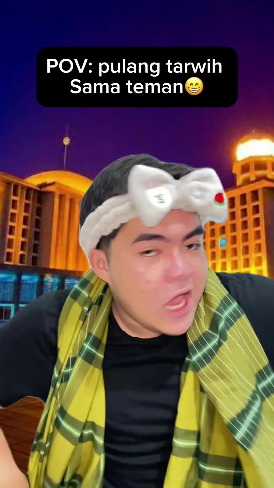 Kalau kalian selesai tarwih main apa?🤣 || (IG:sabrianto_30) #WePlay #keseruanweplay #whosthespy #whoisthespy #weplayramadan #ramadan 