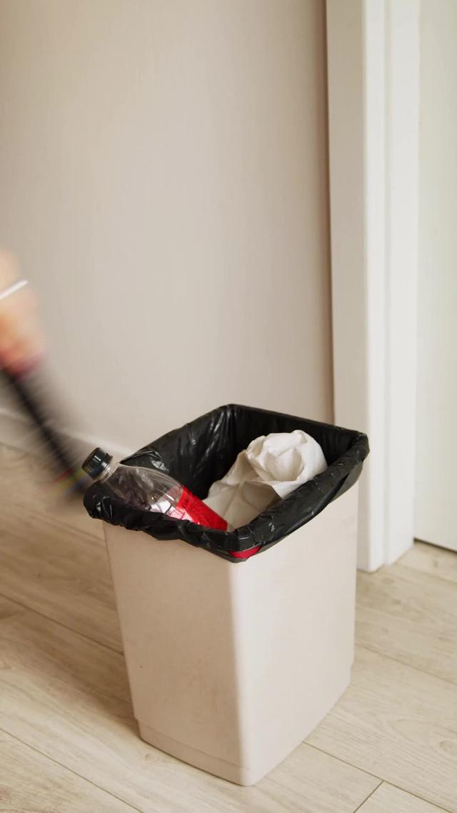 Full featured mobile version of physical TV remote control.