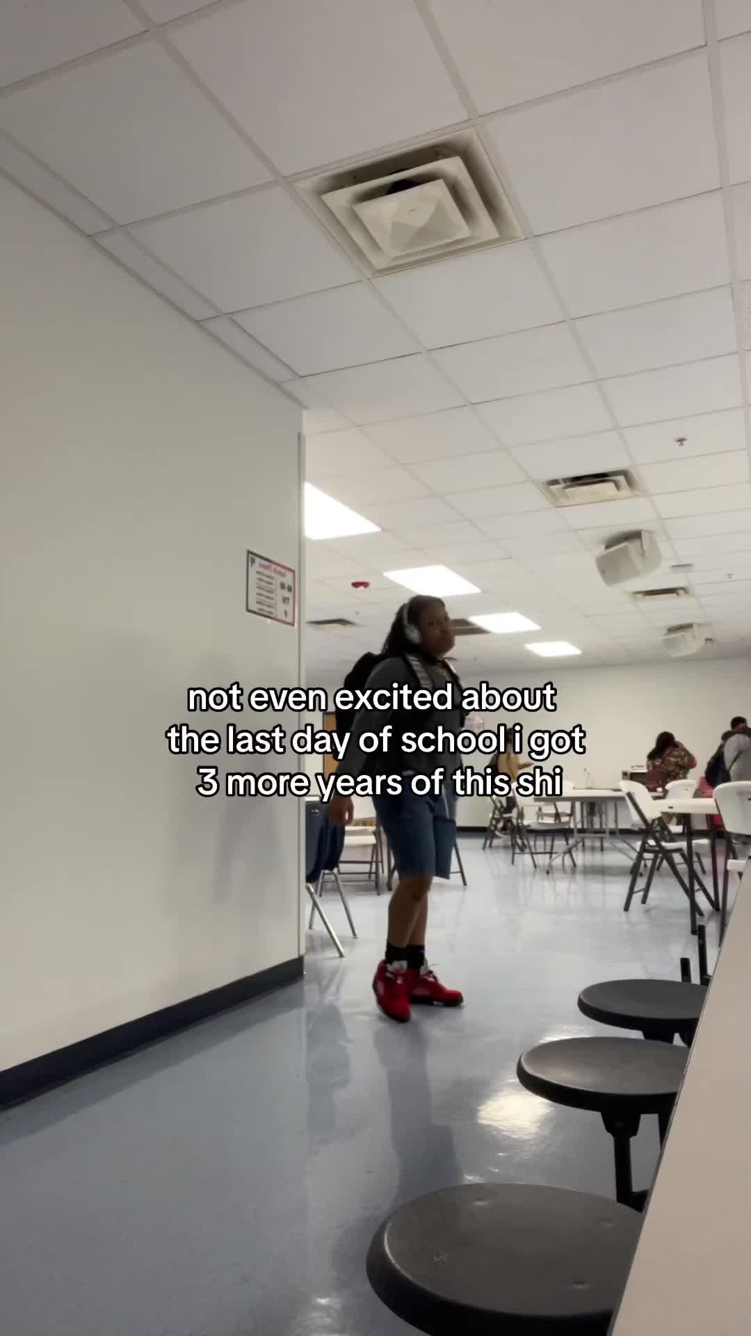 someone: how’s your studies going on? #studytoolsforstudents #AI #goodgrades #studyhacks #studytok #gradereport #finalsweek #exam