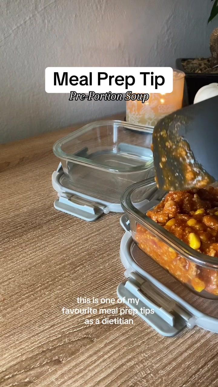 Meal prepping is one of the best and easiest ways to stay consistent with healthy eating. On busy days, having pre-portioned meals is so convenient and soups are perfect to batch cook and store in pre-portioned containers 🍜🍅🥕 #dietitiansoftiktok #healthyeating #balancedmeal #mealprep #mealpreptips #cronometer #nutritiontips #foodtracking #foodtrackingapp