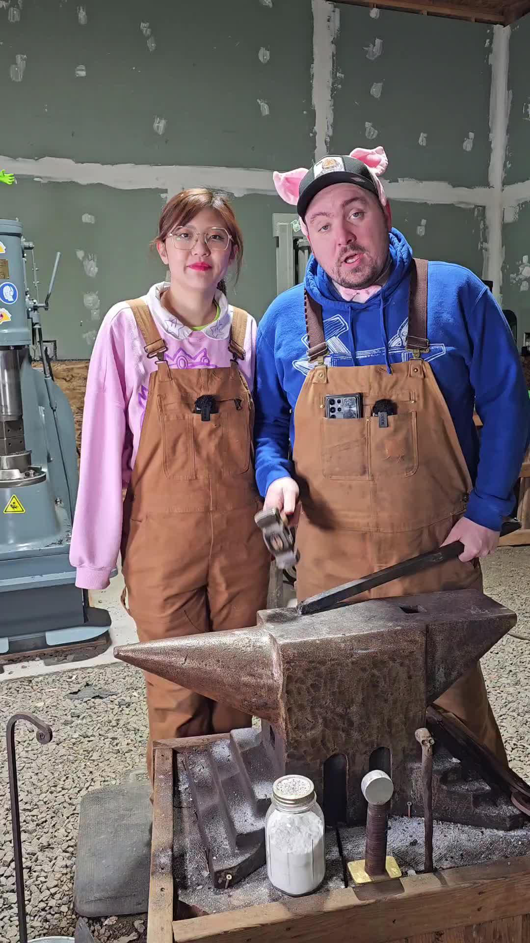 Chatbot that knows everything. Don’t believe? Then ask!