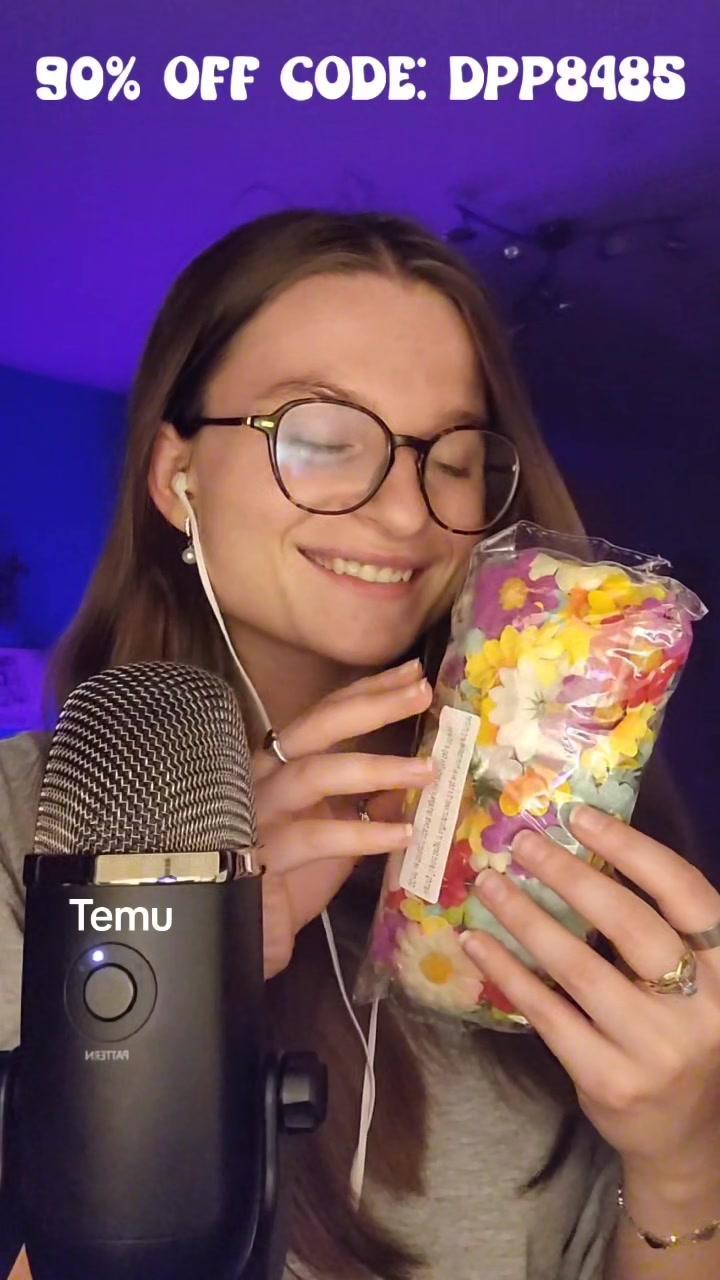 Do we like this flowermic-cover idea? 🌸 @Temu  🔗in bio or 🔍 code【dpp8485】in the search bar on Temu for 90% off with my selection in the video! （new app users only） Free shipping & Free returns within 90 days! #temu #shoptemu #temufinds #temureview #temubelgium