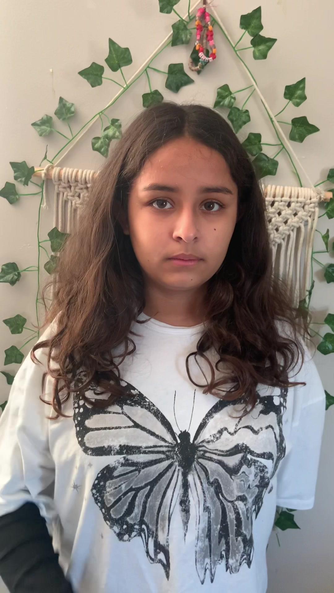 it's easier to keep a journaling habit in group journals... just sayin' 😊 #journalprompts #selfdiscovery #selfhealing #calmtok