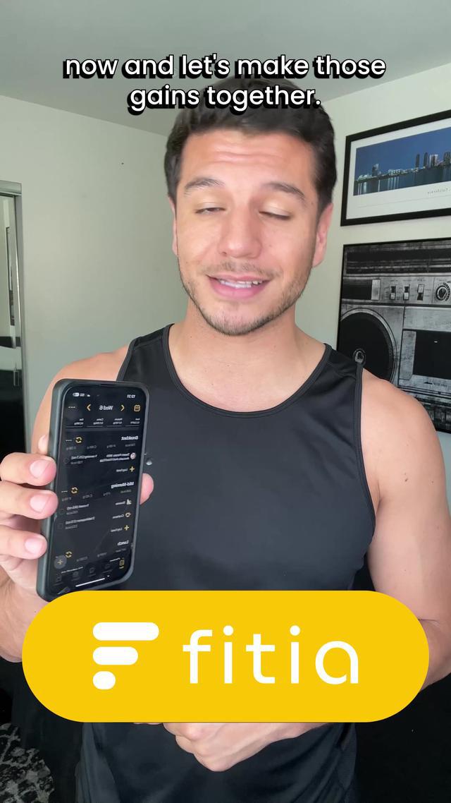 Recipes, food scanner, personalized nutritional plan, macro and calories tracker.