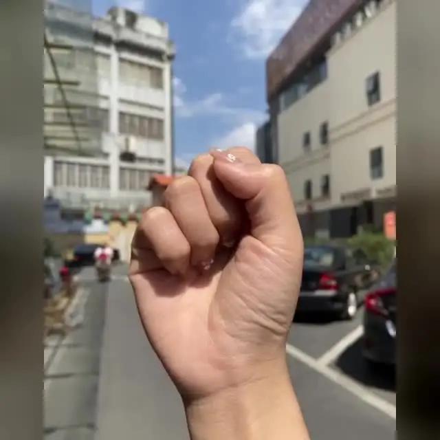 Analyze your palm! See your future!