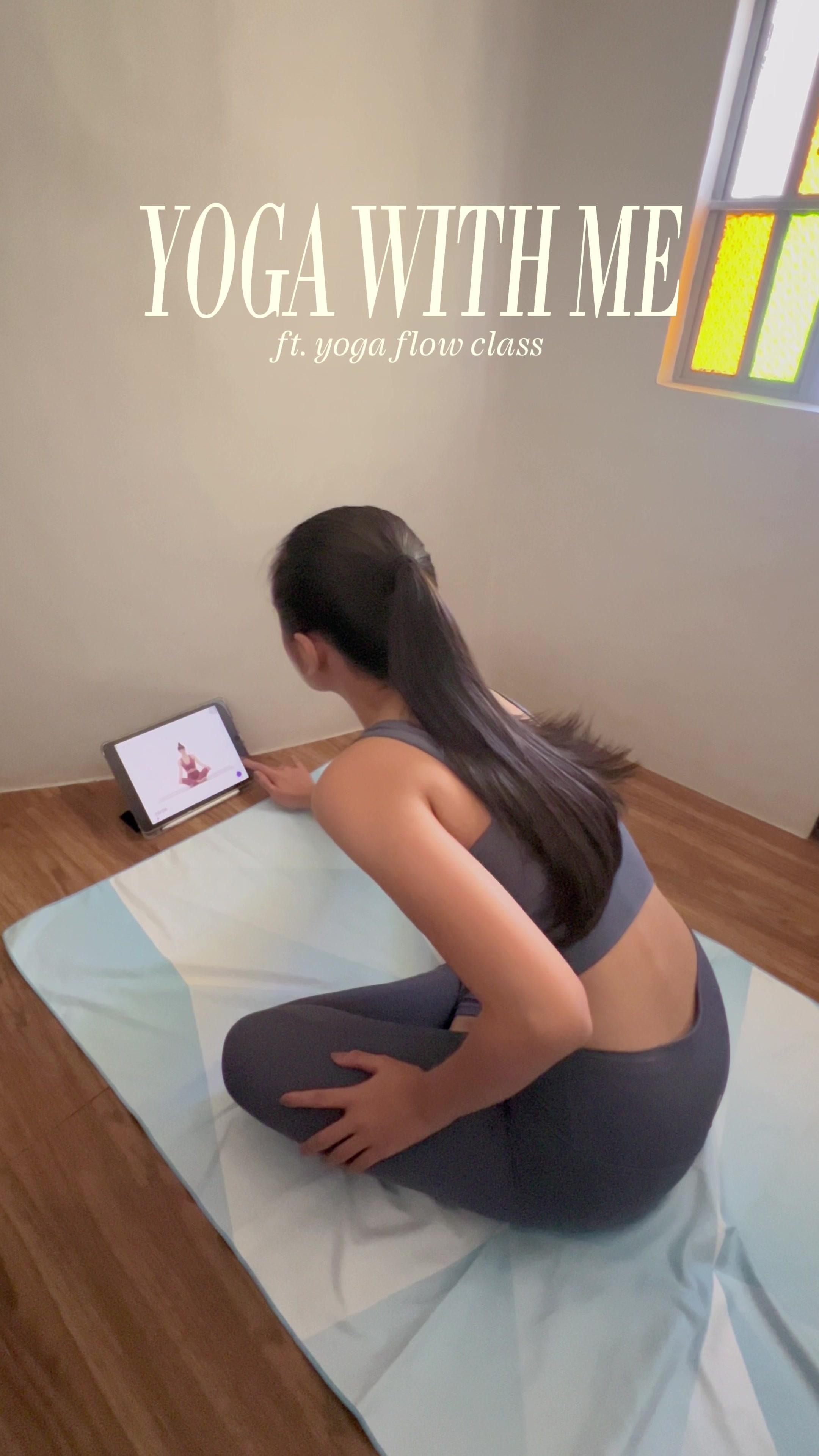 yoga sesh with me 🧘🏻‍♀️ featuring Yoga Flow app 🤍 #fyp #yogaflow #yoga