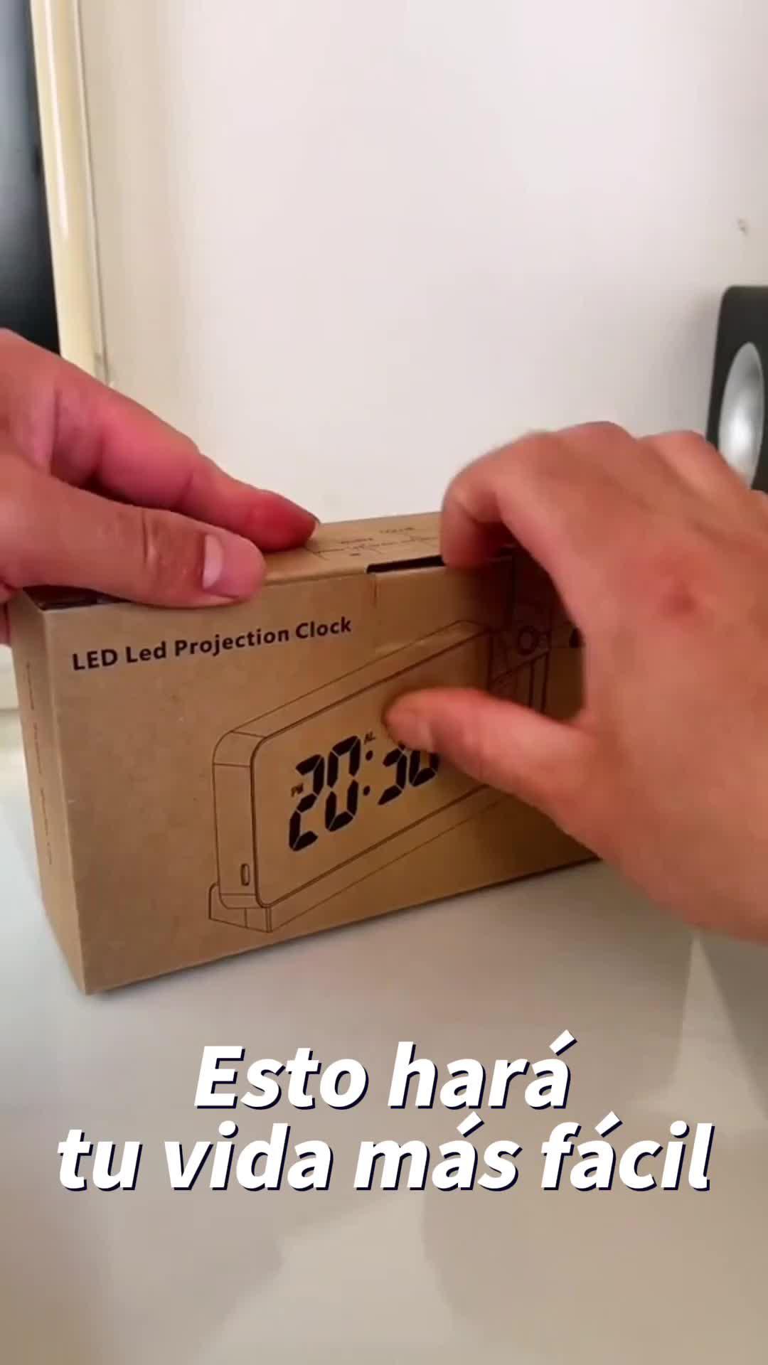 ¡¡¡Es gratis ahora para los nuevos usuarios!!! ¿Tienes dificultades para despertar por la mañana? ¡Este reloj despertador es la solución que necesitas! Con una gran pantalla LED y un puerto USB para cargar tus dispositivos, es el reloj perfecto para sostener en la mesa de noche. Además de mostrar la hora y la fecha, también te informa sobre la temperatura ambiente. ¡Este reloj cuenta con función snooze y volumen ajustable, lo que lo hace perfecto para los amantes de la siesta! Y no podemos dejar de mencionar, ¡es el regalo perfecto para cualquier ocasión! ⏰🎁 #relojdespertador #relojconpantallagrande #puertoUSB #cargador #alarma #temperatura #regalos #descuento #preciosbajos