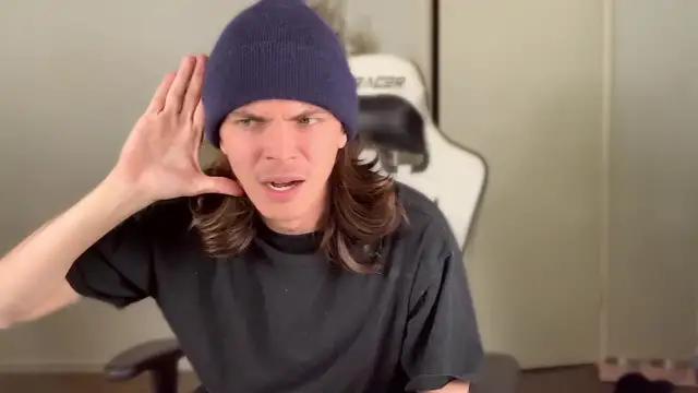 Design your troop formations and customize your strategy!