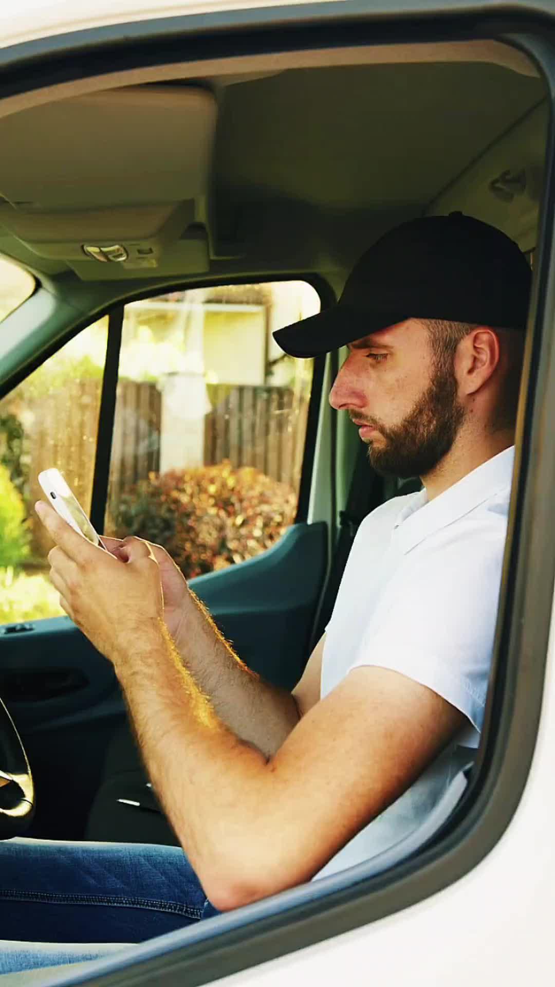 Live psychic reading First 3 mins FREE.Ask about love, relationship,future,career&family privately.